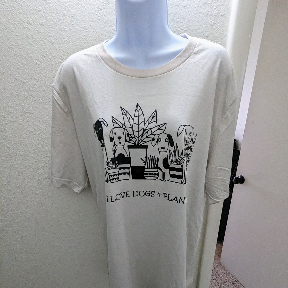 I love dogs & plants tee
